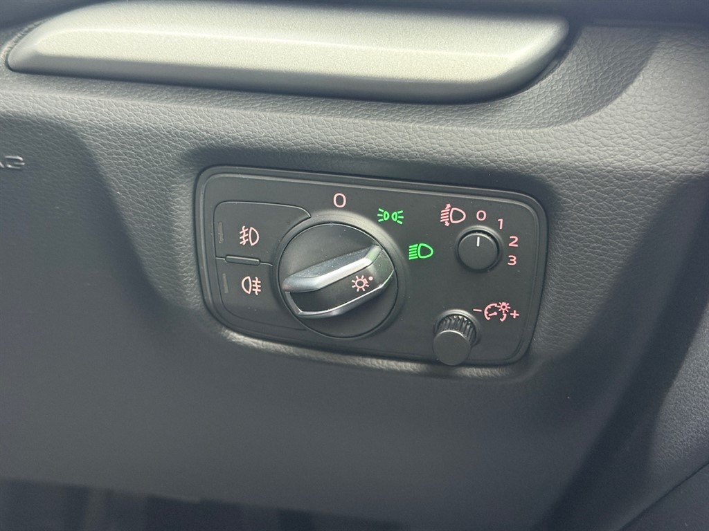 Used Audi A3 2015 for sale - 76276959: Photo 33