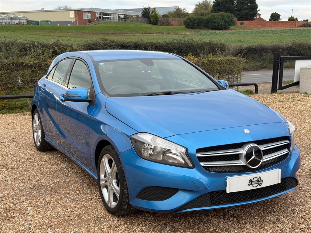 Used Mercedes-Benz A-Class 2015 for sale - 76628569: Photo 2