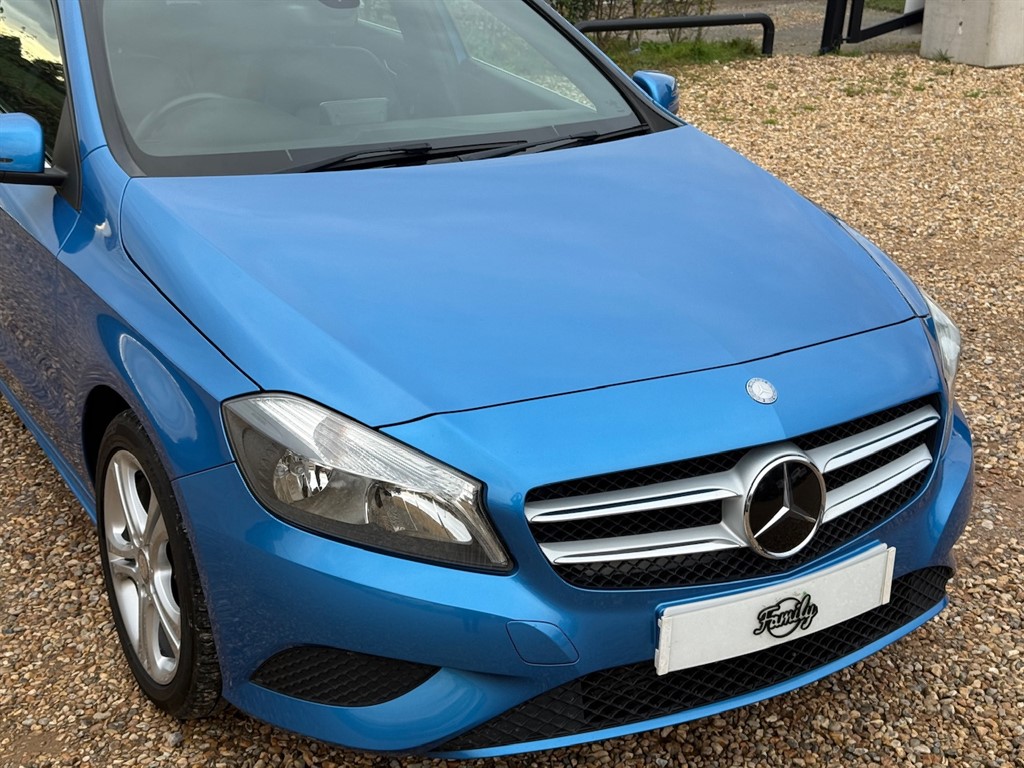 Used Mercedes-Benz A-Class 2015 for sale - 76628569: Photo 3
