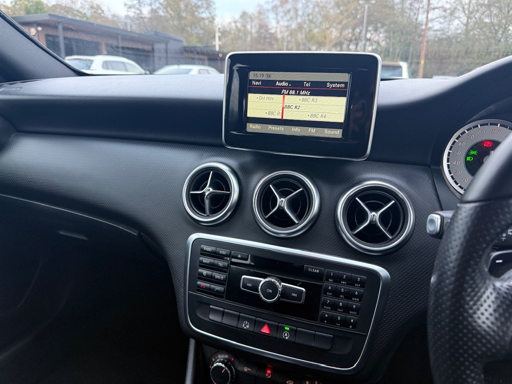 Used Mercedes-Benz A-Class 2015 for sale - 76628569: Photo 35