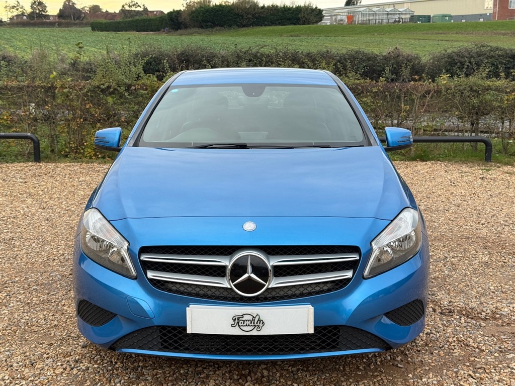 Used Mercedes-Benz A-Class 2015 for sale - 76628569: Photo 4