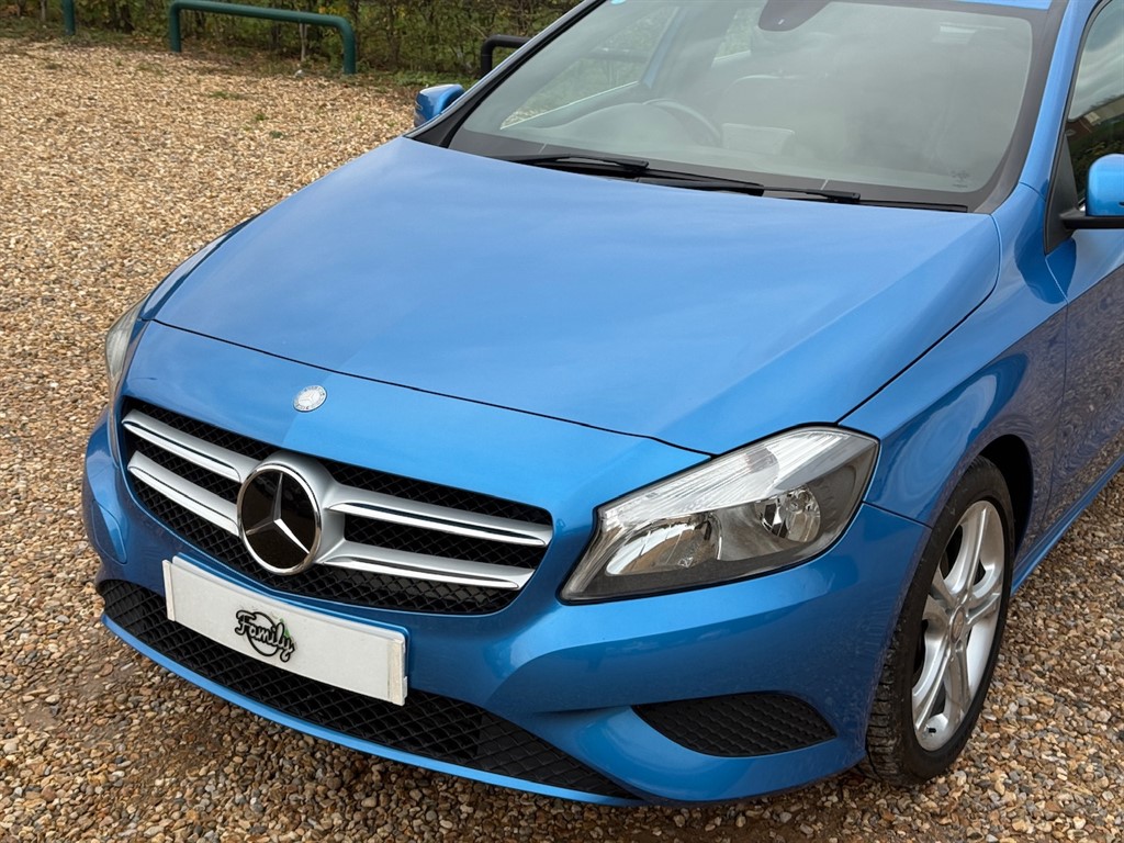 Used Mercedes-Benz A-Class 2015 for sale - 76628569: Photo 5