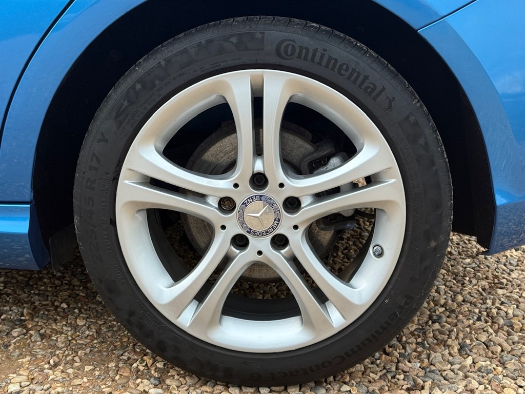 Used Mercedes-Benz A-Class 2015 for sale - 76628569: Photo 9