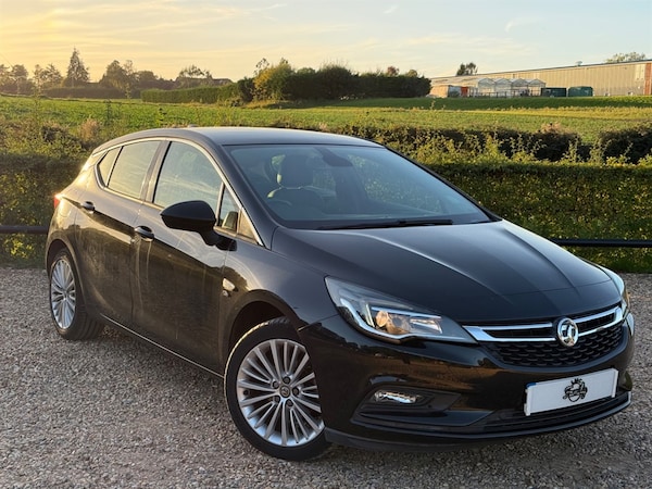 Used Vauxhall Astra 2017 for sale - 76161660: Photo 1