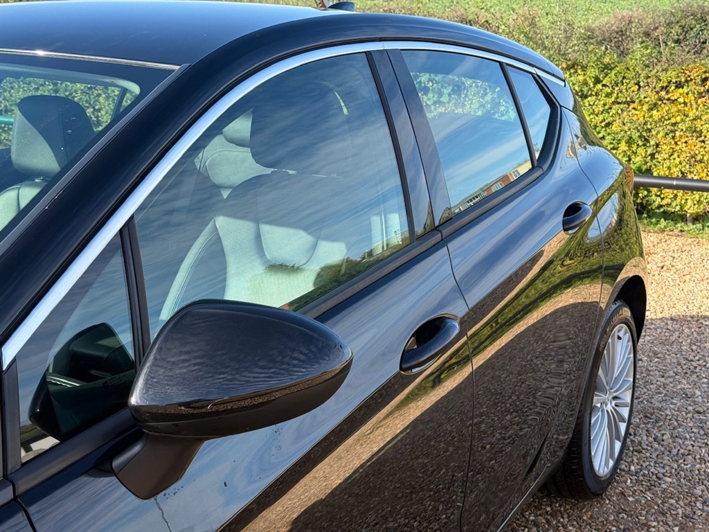Used Vauxhall Astra 2017 for sale - 76161660: Photo 24