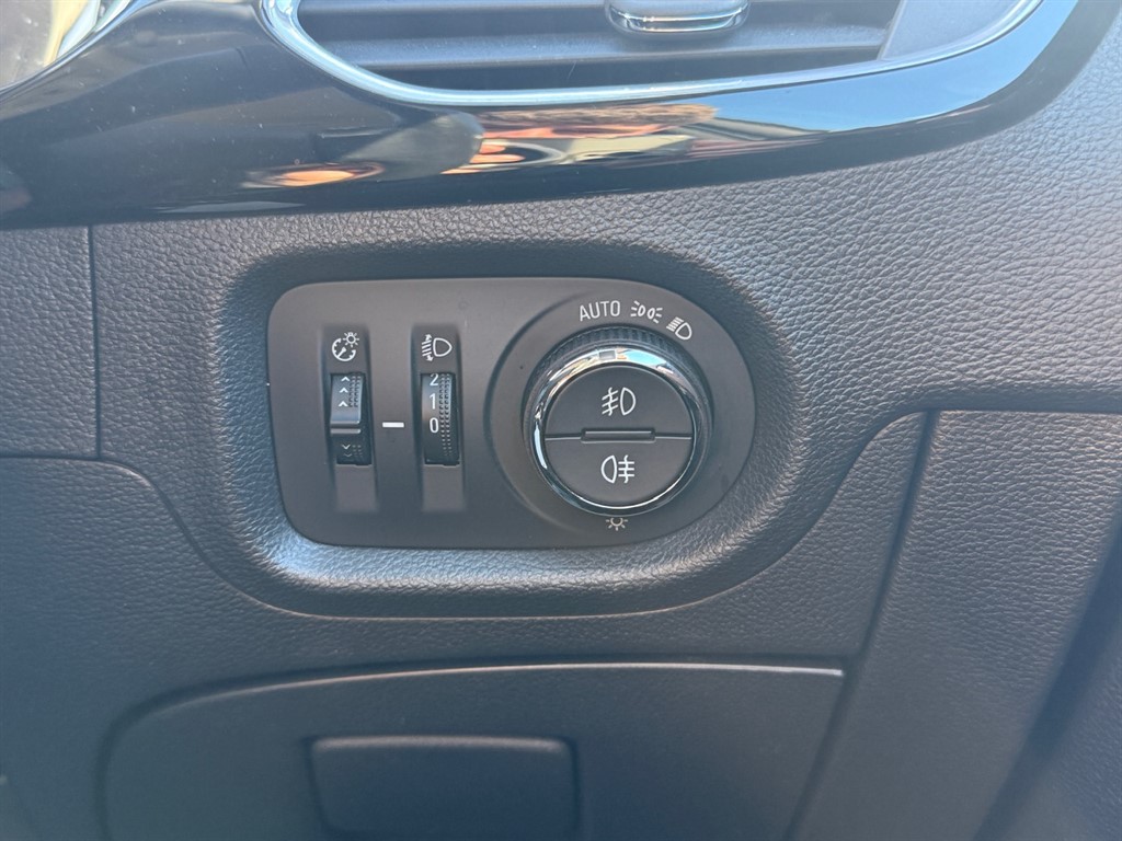 Used Vauxhall Astra 2017 for sale - 76161660: Photo 33