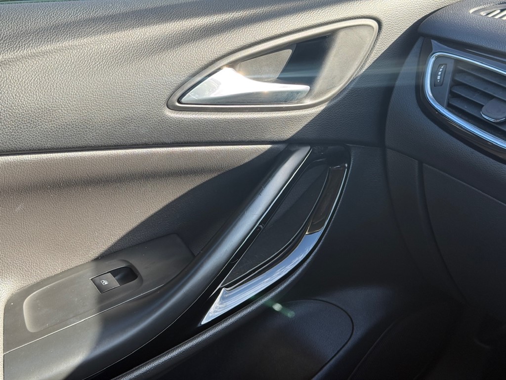 Used Vauxhall Astra 2017 for sale - 76161660: Photo 47