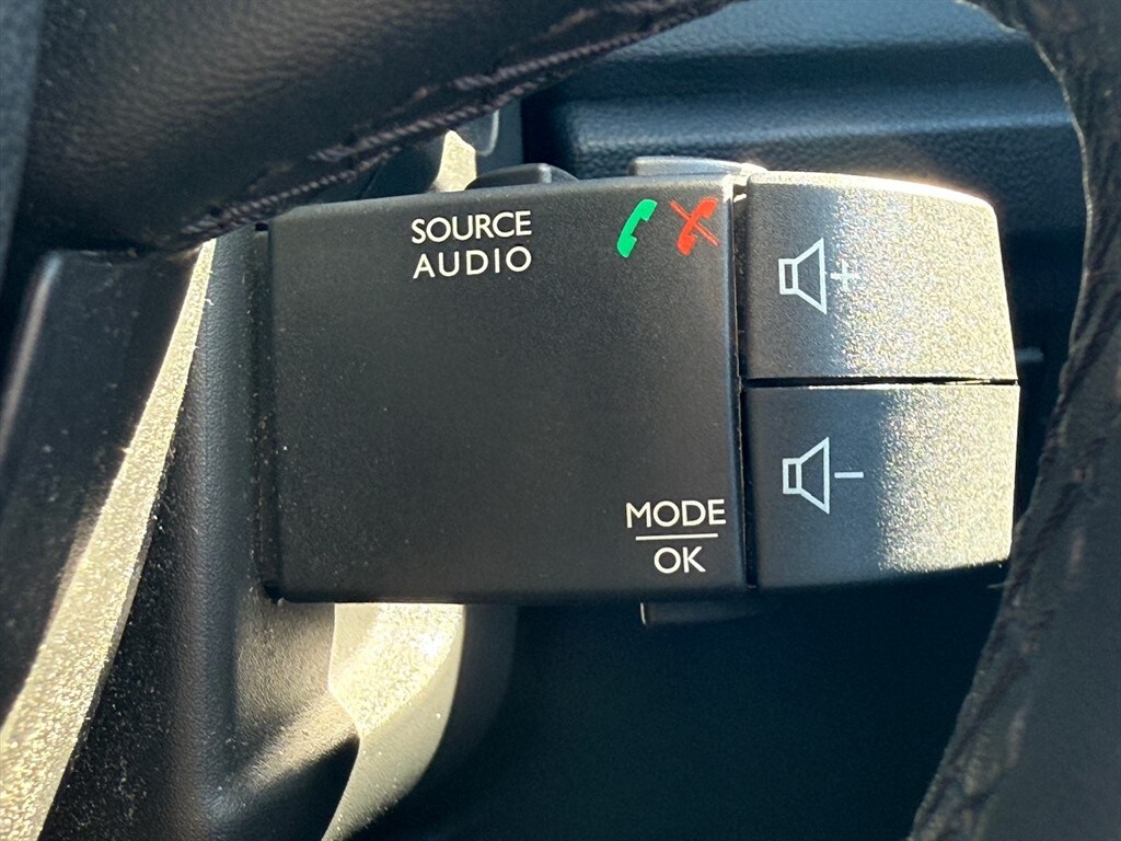 Used Renault Captur 2018 for sale - 75895181: Photo 32