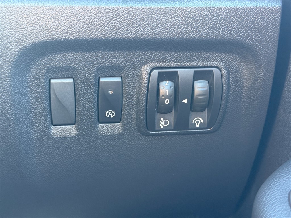 Used Renault Captur 2018 for sale - 75895181: Photo 33