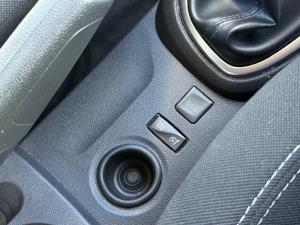 Used Renault Captur 2018 for sale - 75895181: Photo 42