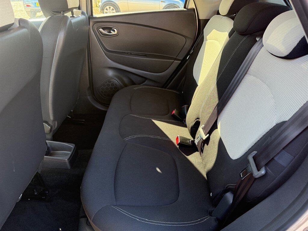 Used Renault Captur 2018 for sale - 75895181: Photo 48