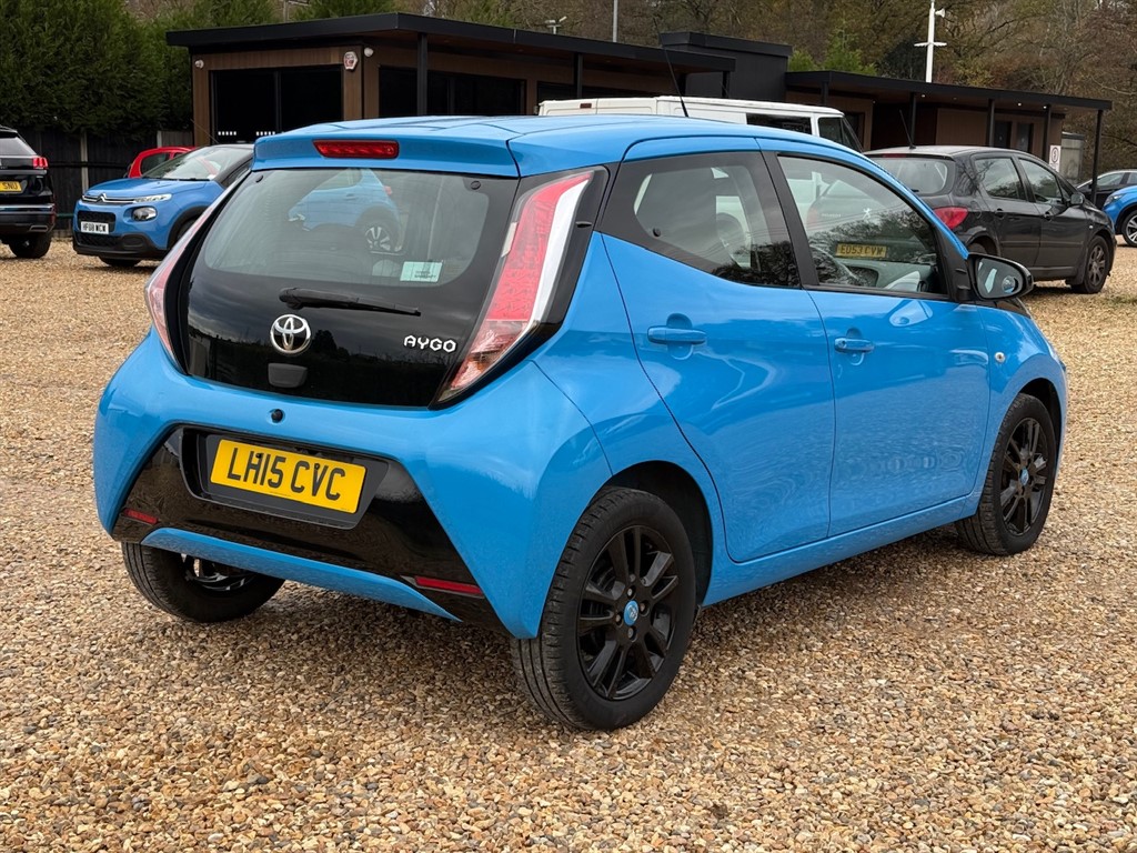 Used Toyota AYGO 2015 for sale - 76589959: Photo 15