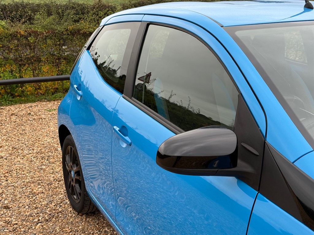 Used Toyota AYGO 2015 for sale - 76589959: Photo 19