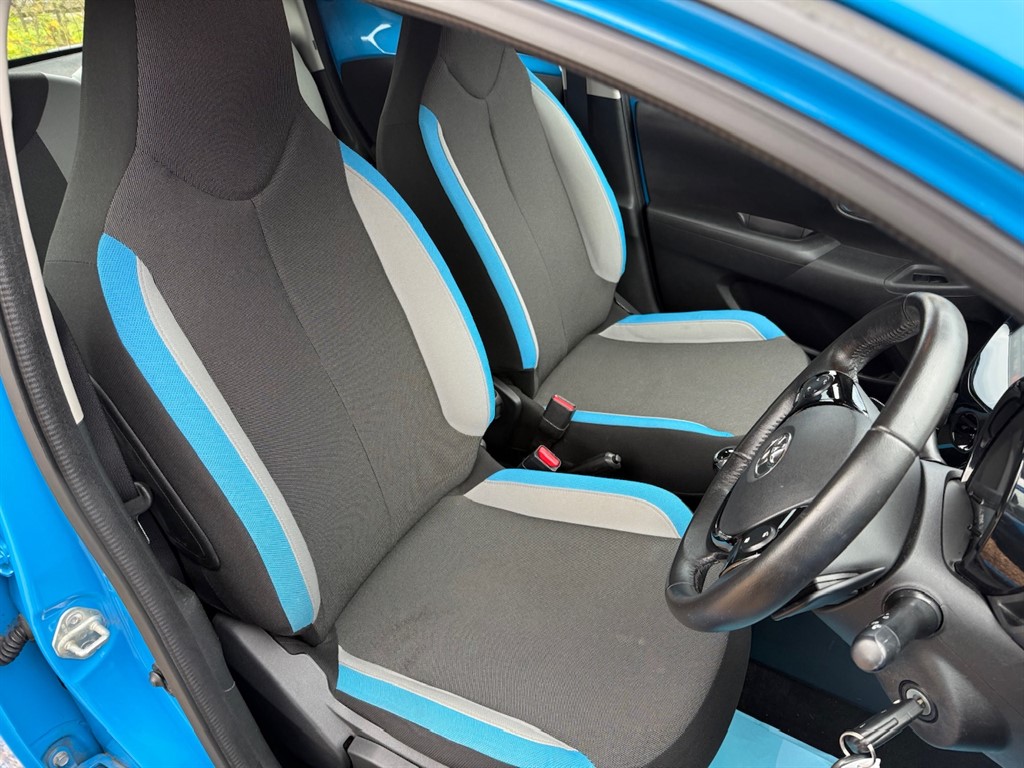 Used Toyota AYGO 2015 for sale - 76589959: Photo 22