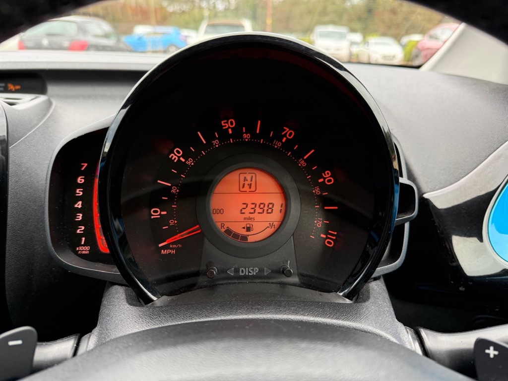 Used Toyota AYGO 2015 for sale - 76589959: Photo 25