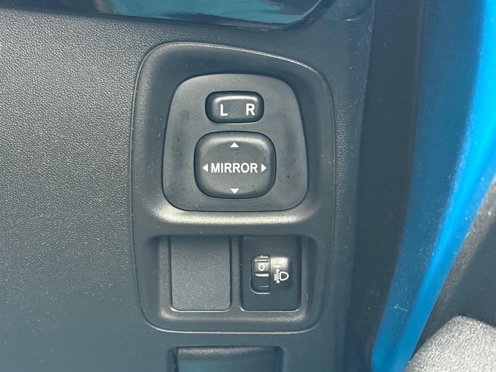 Used Toyota AYGO 2015 for sale - 76589959: Photo 30