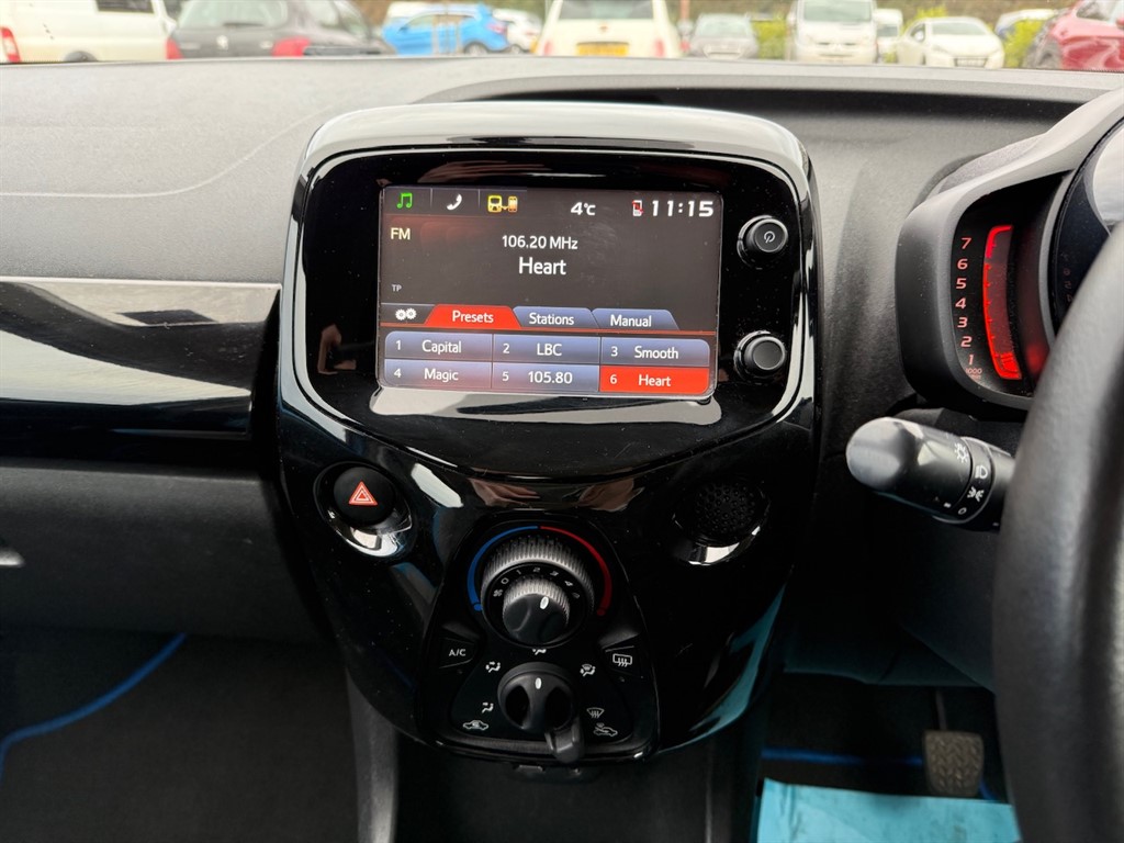 Used Toyota AYGO 2015 for sale - 76589959: Photo 33