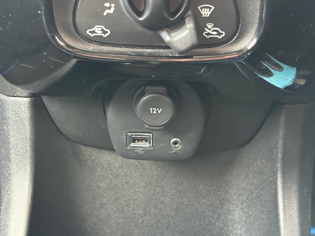 Used Toyota AYGO 2015 for sale - 76589959: Photo 41