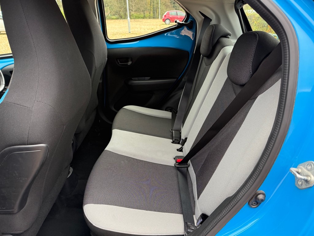 Used Toyota AYGO 2015 for sale - 76589959: Photo 50