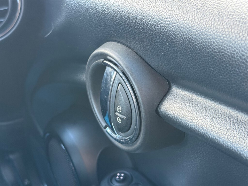 Used MINI Hatch 2018 for sale - 76544650: Photo 30