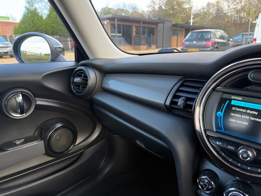 Used MINI Hatch 2018 for sale - 76544650: Photo 43