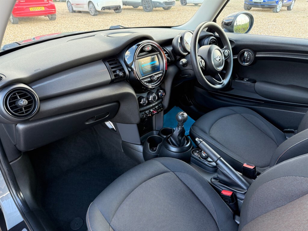 Used MINI Hatch 2018 for sale - 76544650: Photo 48