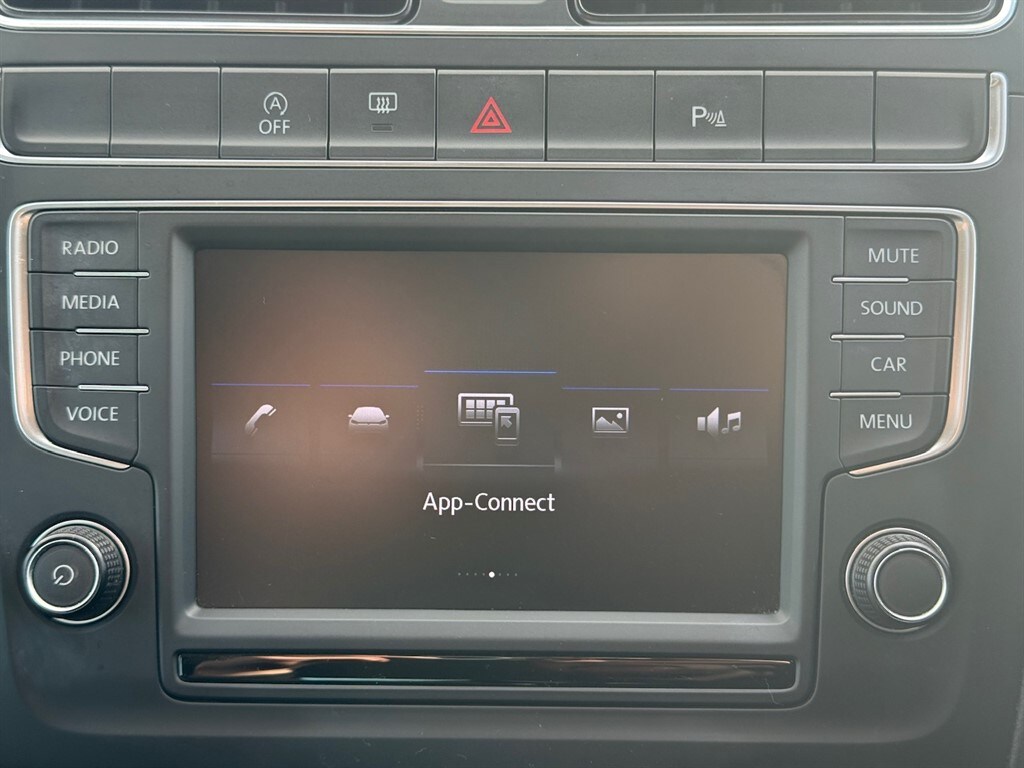 Used Volkswagen Polo 2017 for sale - 76037931: Photo 40