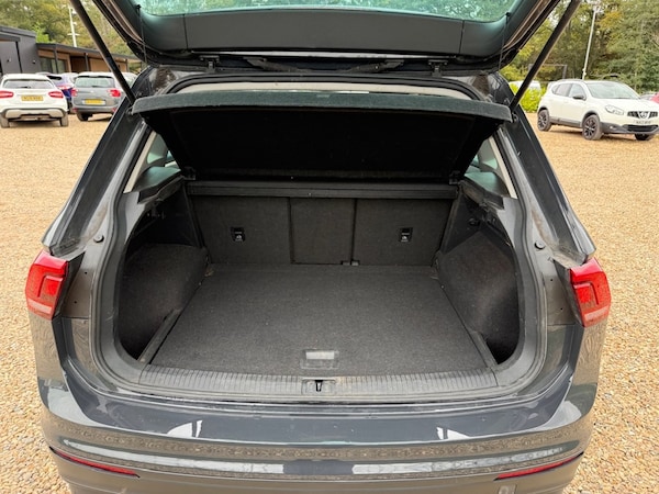 Used Volkswagen Tiguan 2017 for sale - 76290161: Photo 56