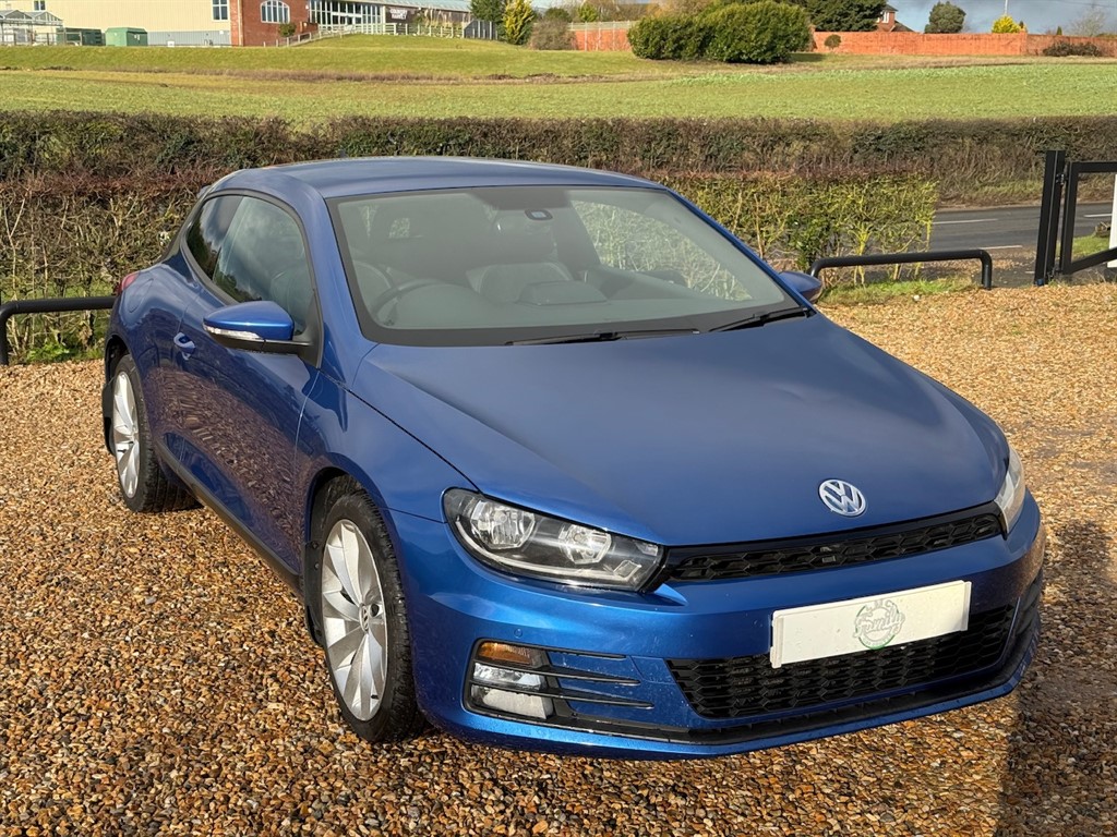 Used Volkswagen Scirocco 2015 for sale - 77186579: Photo 2