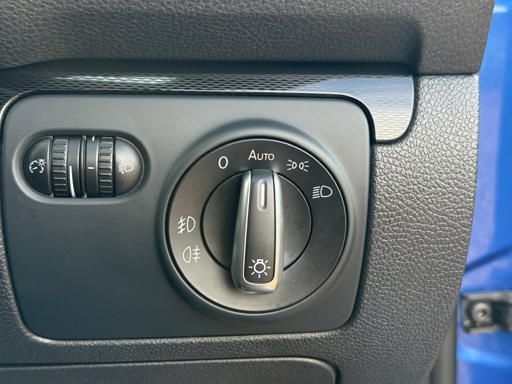 Used Volkswagen Scirocco 2015 for sale - 77186579: Photo 32