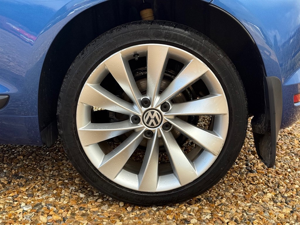 Used Volkswagen Scirocco 2015 for sale - 77186579: Photo 9