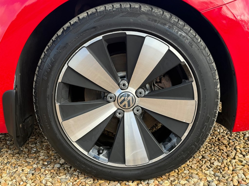 Used Volkswagen Beetle 2015 for sale - 77653379: Photo 18