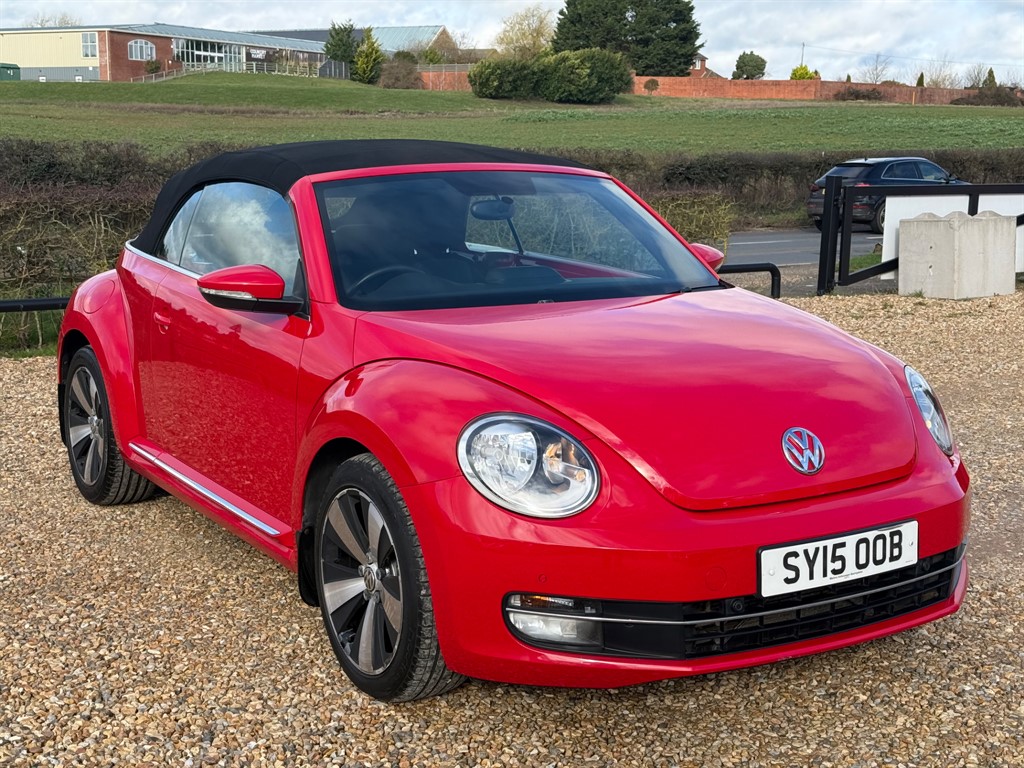 Used Volkswagen Beetle 2015 for sale - 77653379: Photo 2