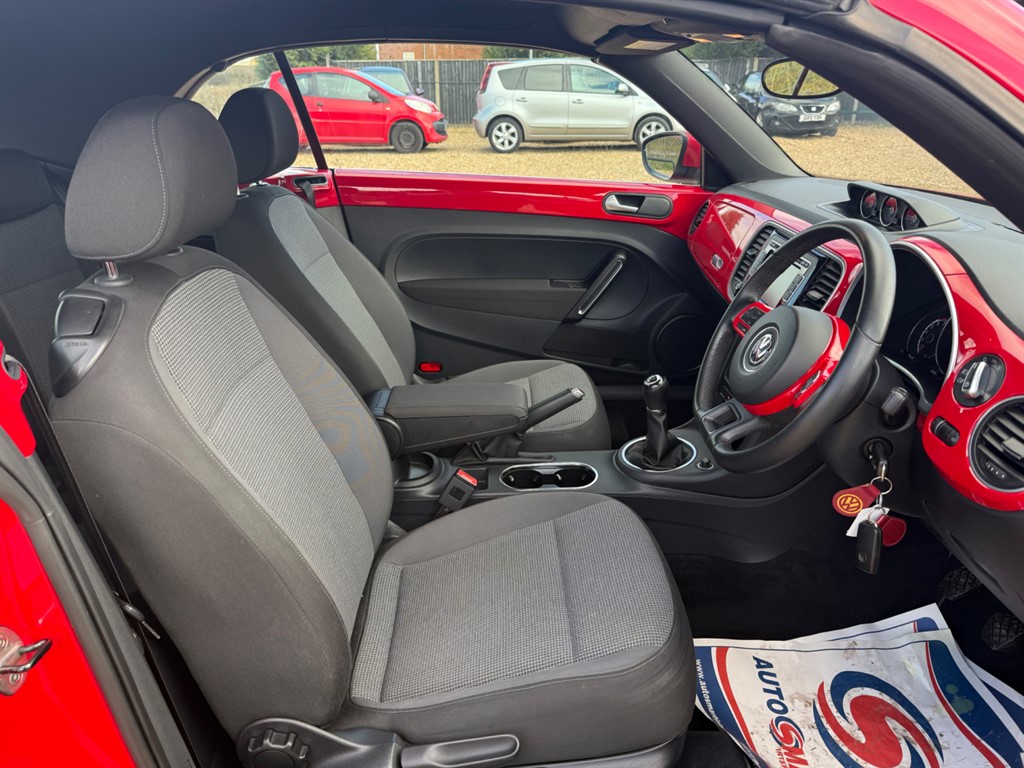 Used Volkswagen Beetle 2015 for sale - 77653379: Photo 22