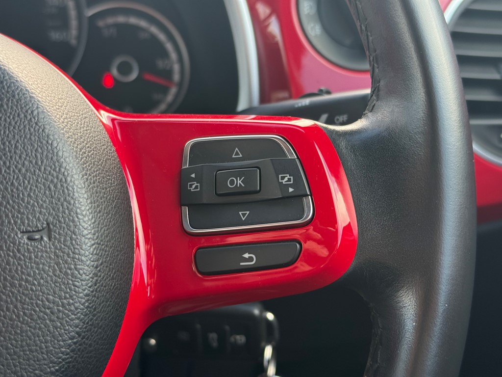 Used Volkswagen Beetle 2015 for sale - 77653379: Photo 28