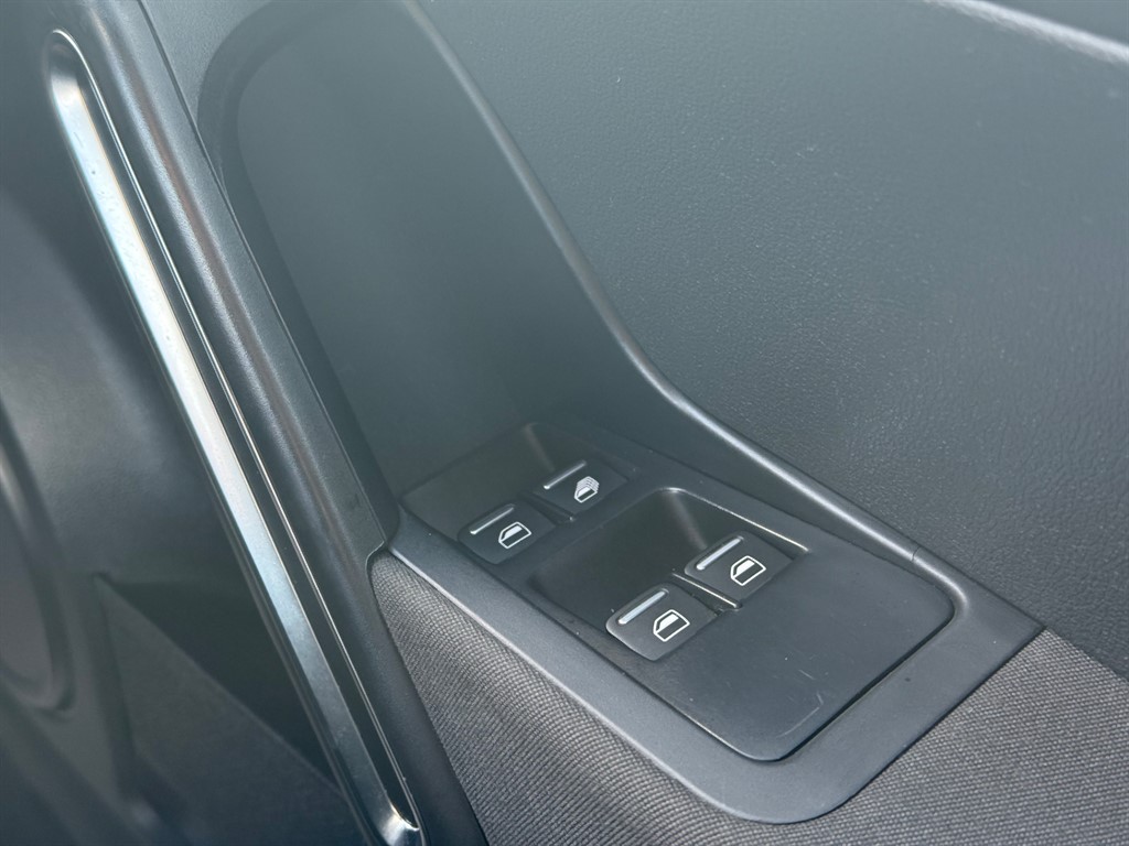 Used Volkswagen Beetle 2015 for sale - 77653379: Photo 31