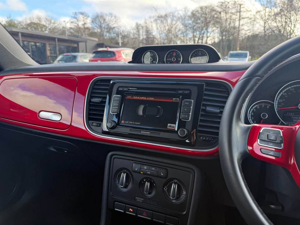 Used Volkswagen Beetle 2015 for sale - 77653379: Photo 32