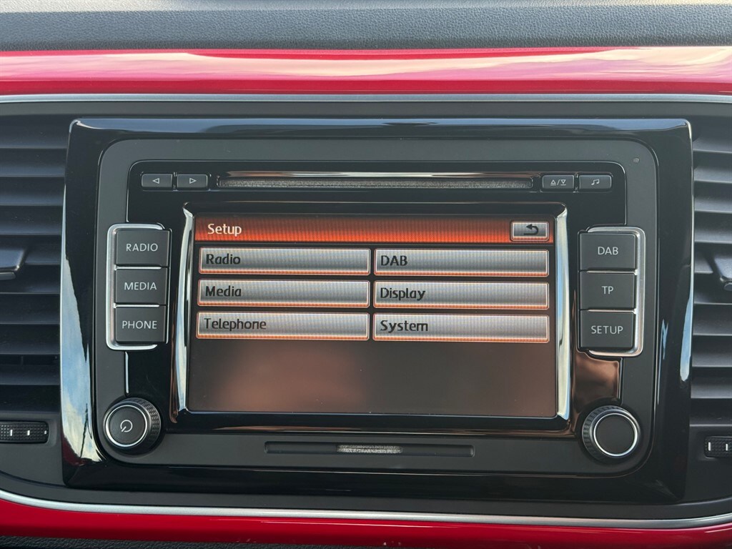 Used Volkswagen Beetle 2015 for sale - 77653379: Photo 38