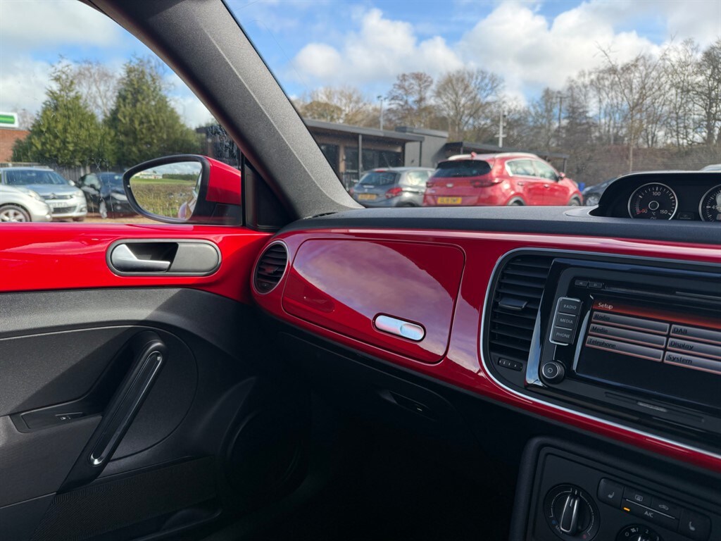 Used Volkswagen Beetle 2015 for sale - 77653379: Photo 45