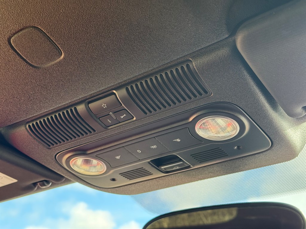 Used Volkswagen Beetle 2015 for sale - 77653379: Photo 47