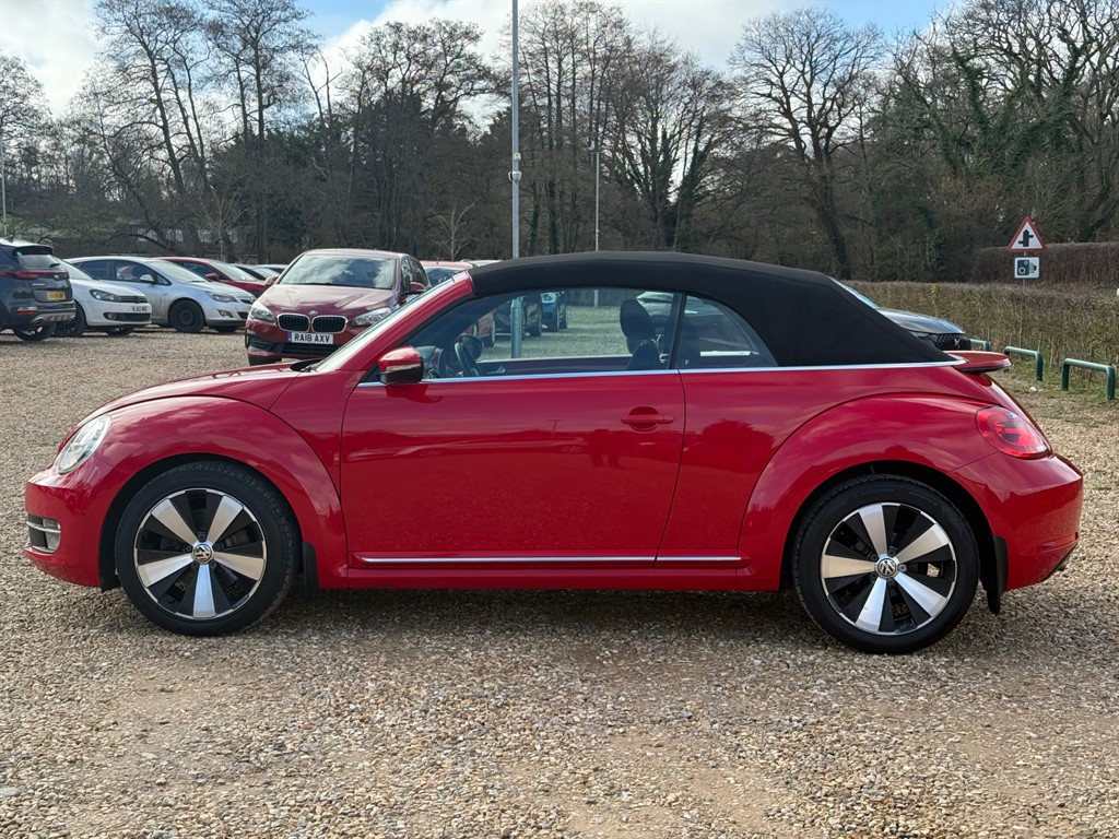 Used Volkswagen Beetle 2015 for sale - 77653379: Photo 8