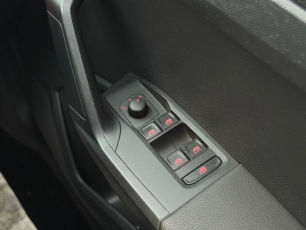 Used SEAT Arona 2018 for sale - 76861982: Photo 32