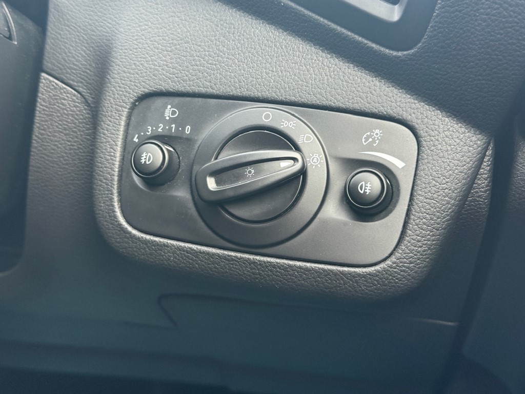 Used Ford Kuga 2018 for sale - 76355296: Photo 30