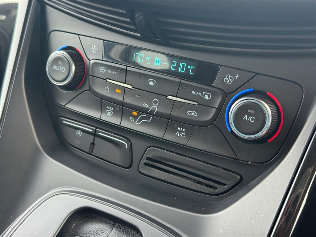 Used Ford Kuga 2018 for sale - 76355296: Photo 41