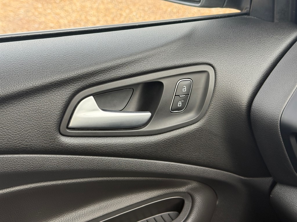 Used Ford Kuga 2018 for sale - 76355296: Photo 46