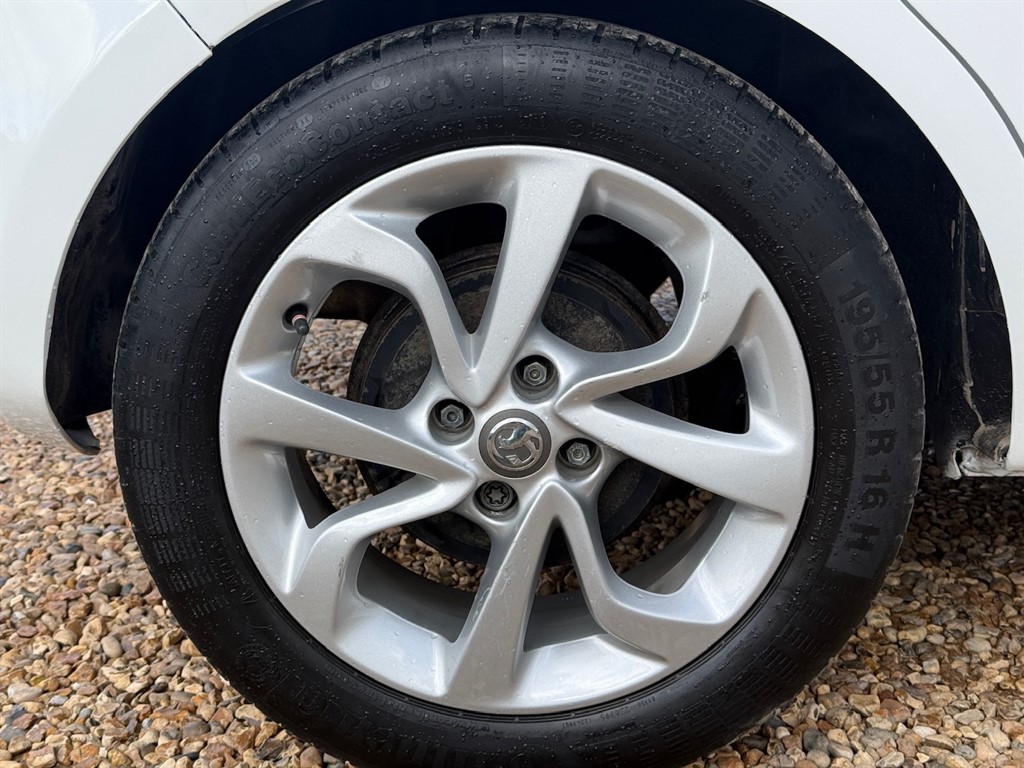 Used Vauxhall Corsa 2016 for sale - 76161640: Photo 19