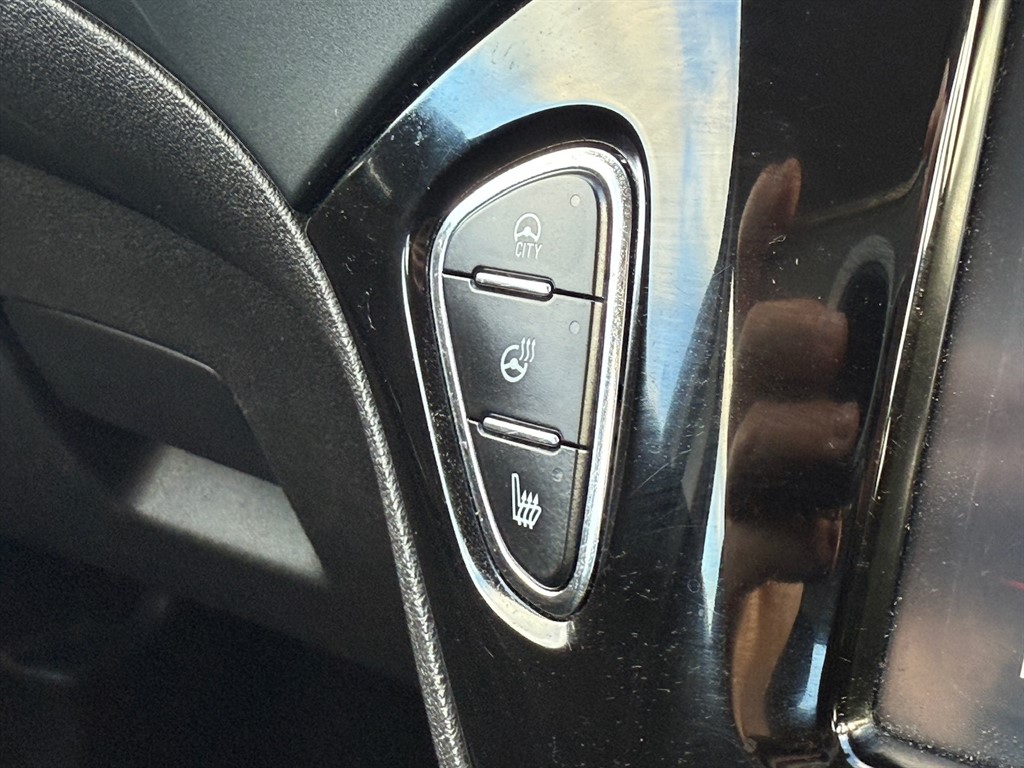 Used Vauxhall Corsa 2016 for sale - 76161640: Photo 40