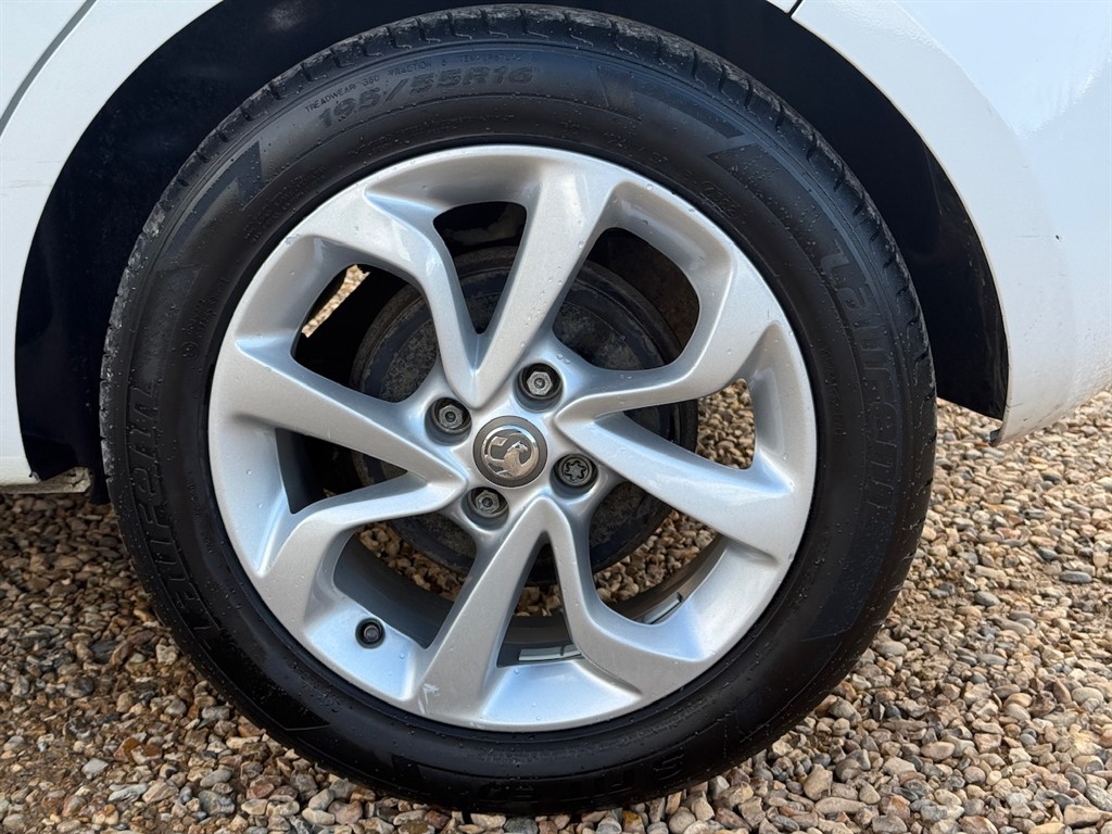 Used Vauxhall Corsa 2016 for sale - 76161640: Photo 9