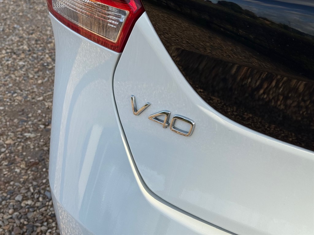 Used Volvo V40 2019 for sale - 76575316: Photo 14