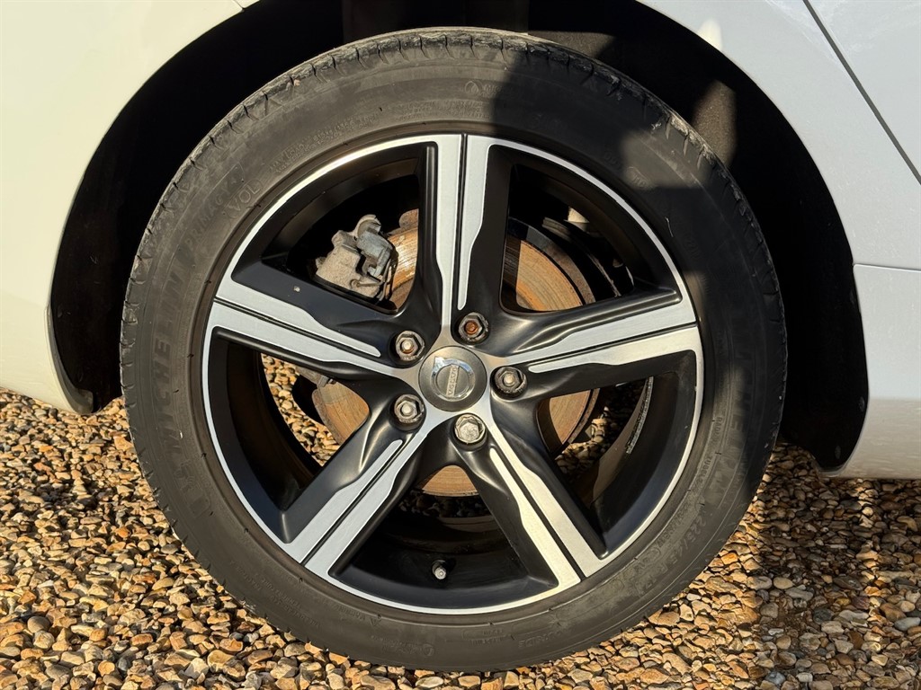 Used Volvo V40 2019 for sale - 76575316: Photo 19